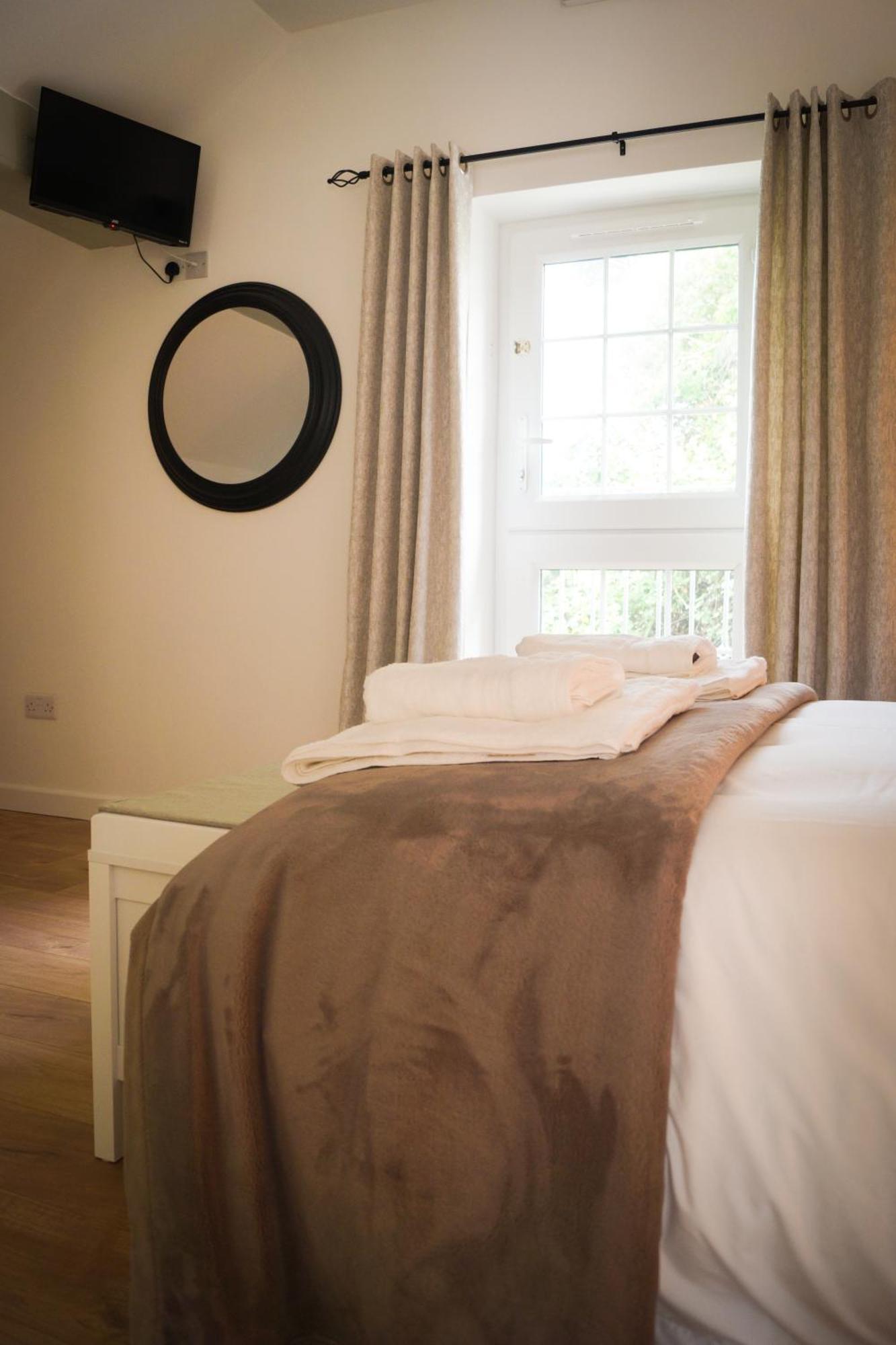Lemon Tree Inn - Newly Refurbished Coastal Stay Swyre Bagian luar foto