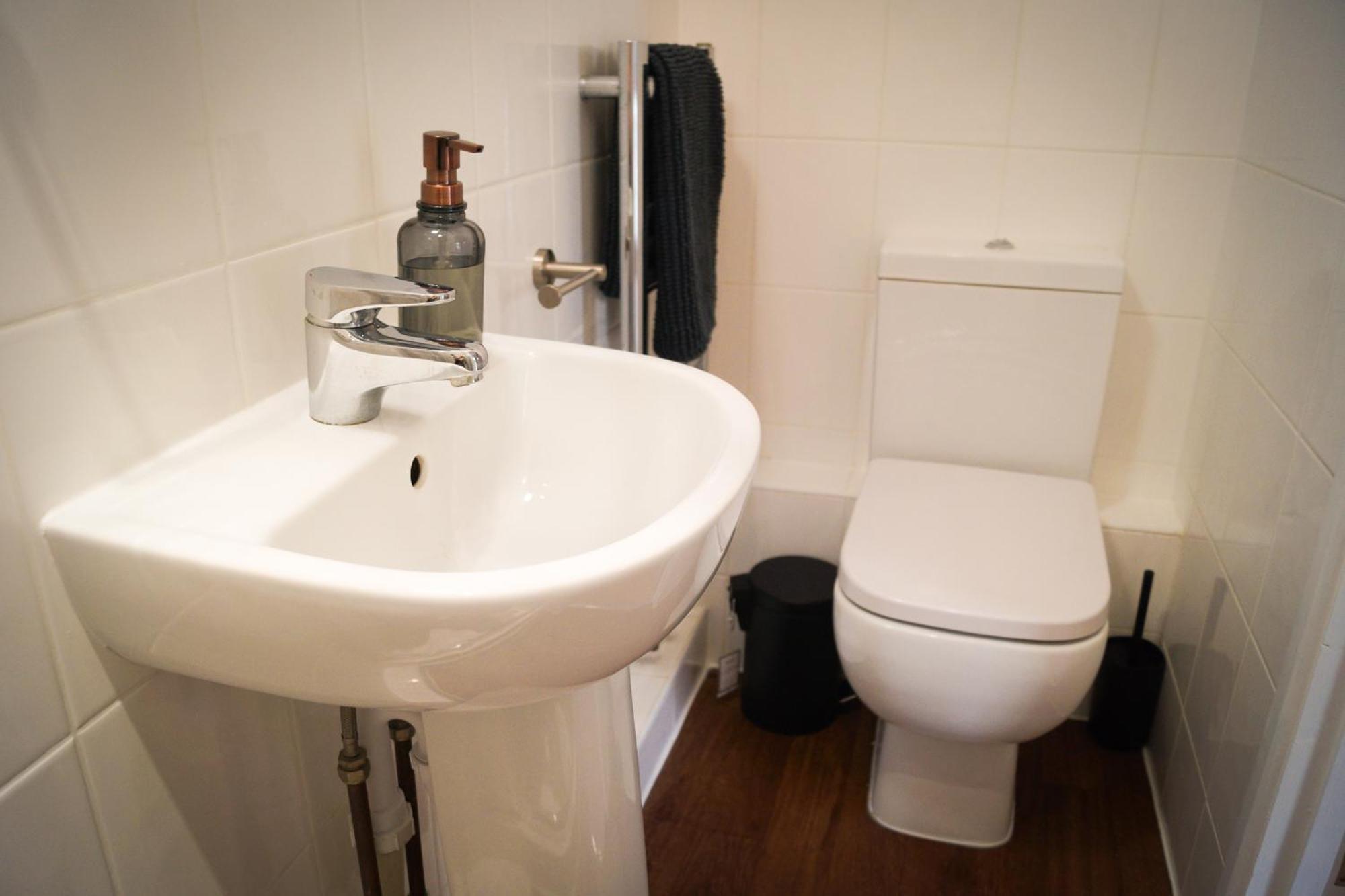 Lemon Tree Inn - Newly Refurbished Coastal Stay Swyre Bagian luar foto