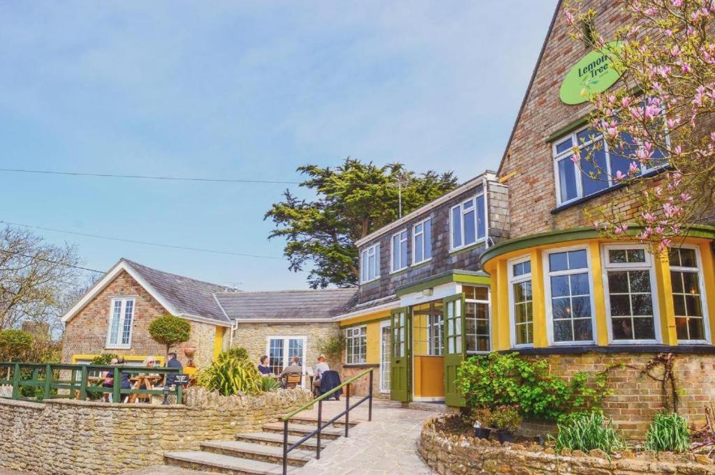 Lemon Tree Inn - Newly Refurbished Coastal Stay Swyre Bagian luar foto