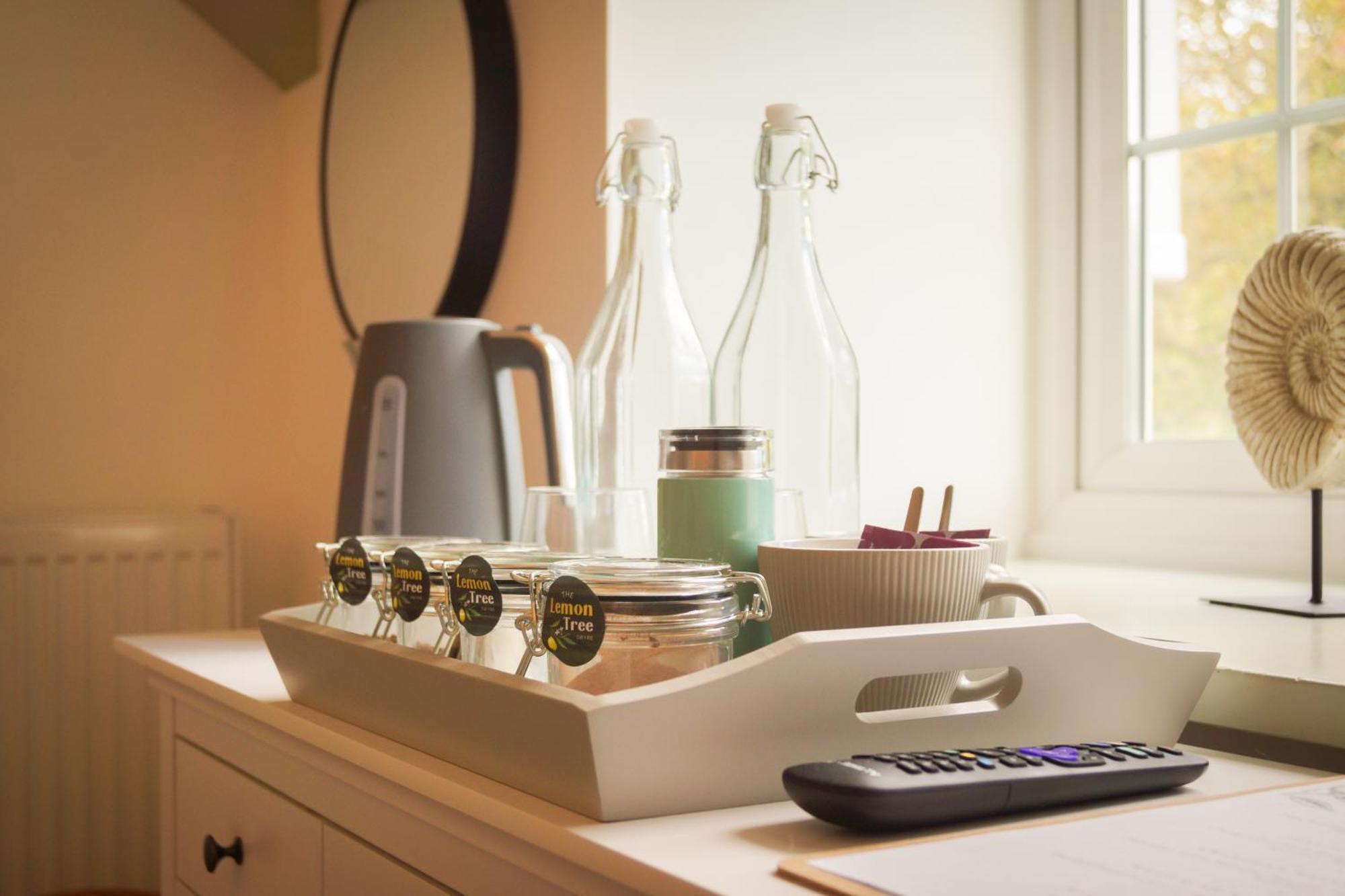 Lemon Tree Inn - Newly Refurbished Coastal Stay Swyre Bagian luar foto
