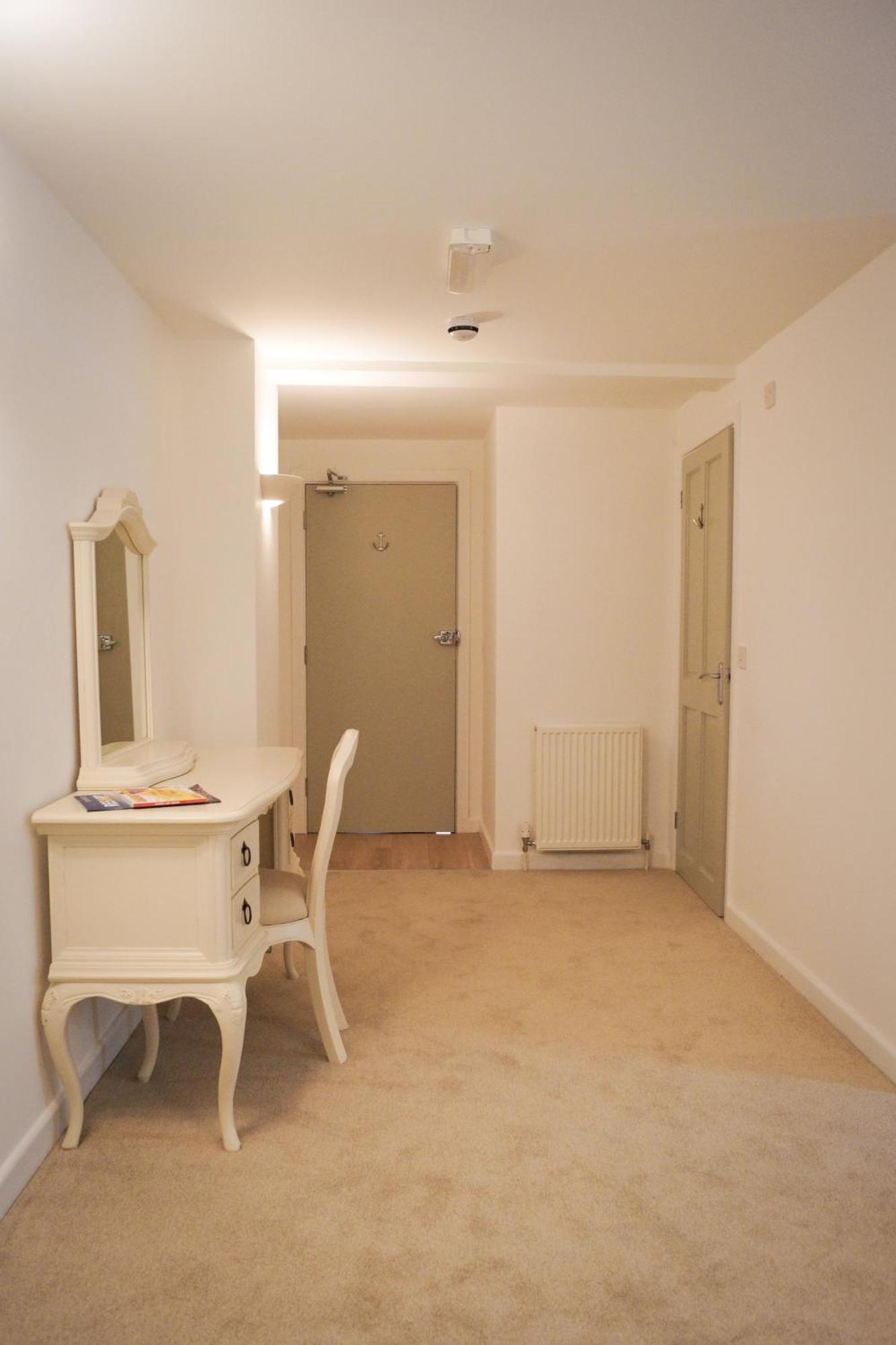 Lemon Tree Inn - Newly Refurbished Coastal Stay Swyre Bagian luar foto