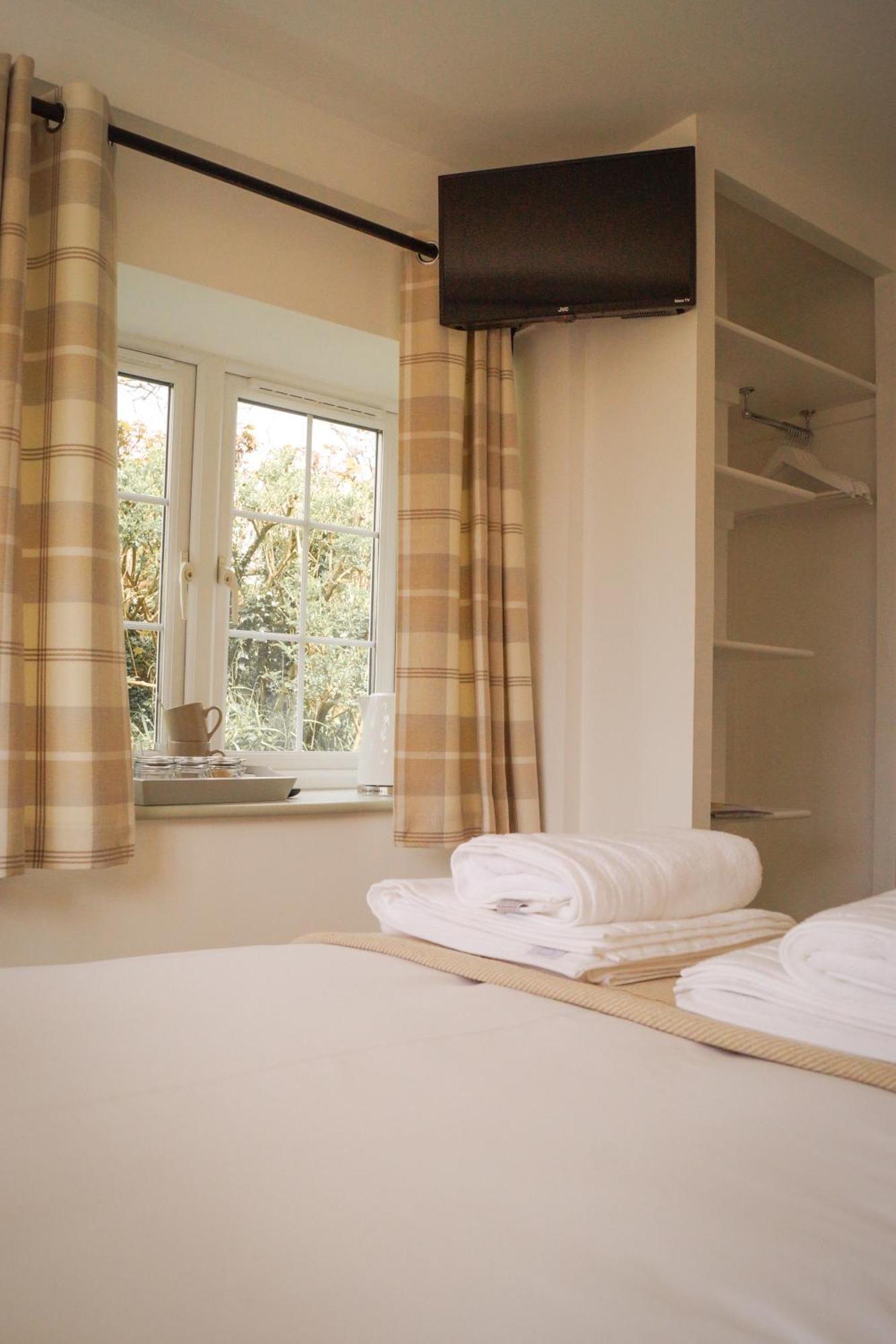 Lemon Tree Inn - Newly Refurbished Coastal Stay Swyre Bagian luar foto