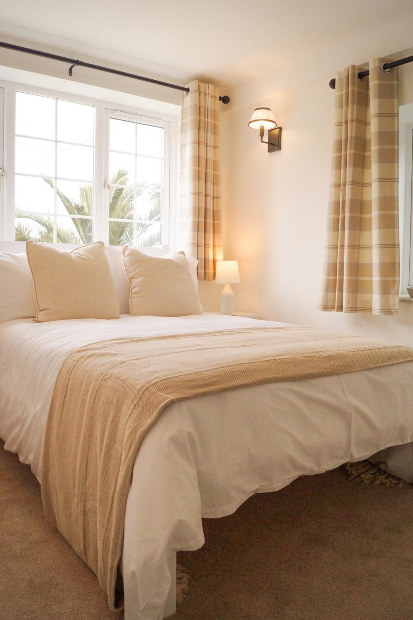 Lemon Tree Inn - Newly Refurbished Coastal Stay Swyre Bagian luar foto