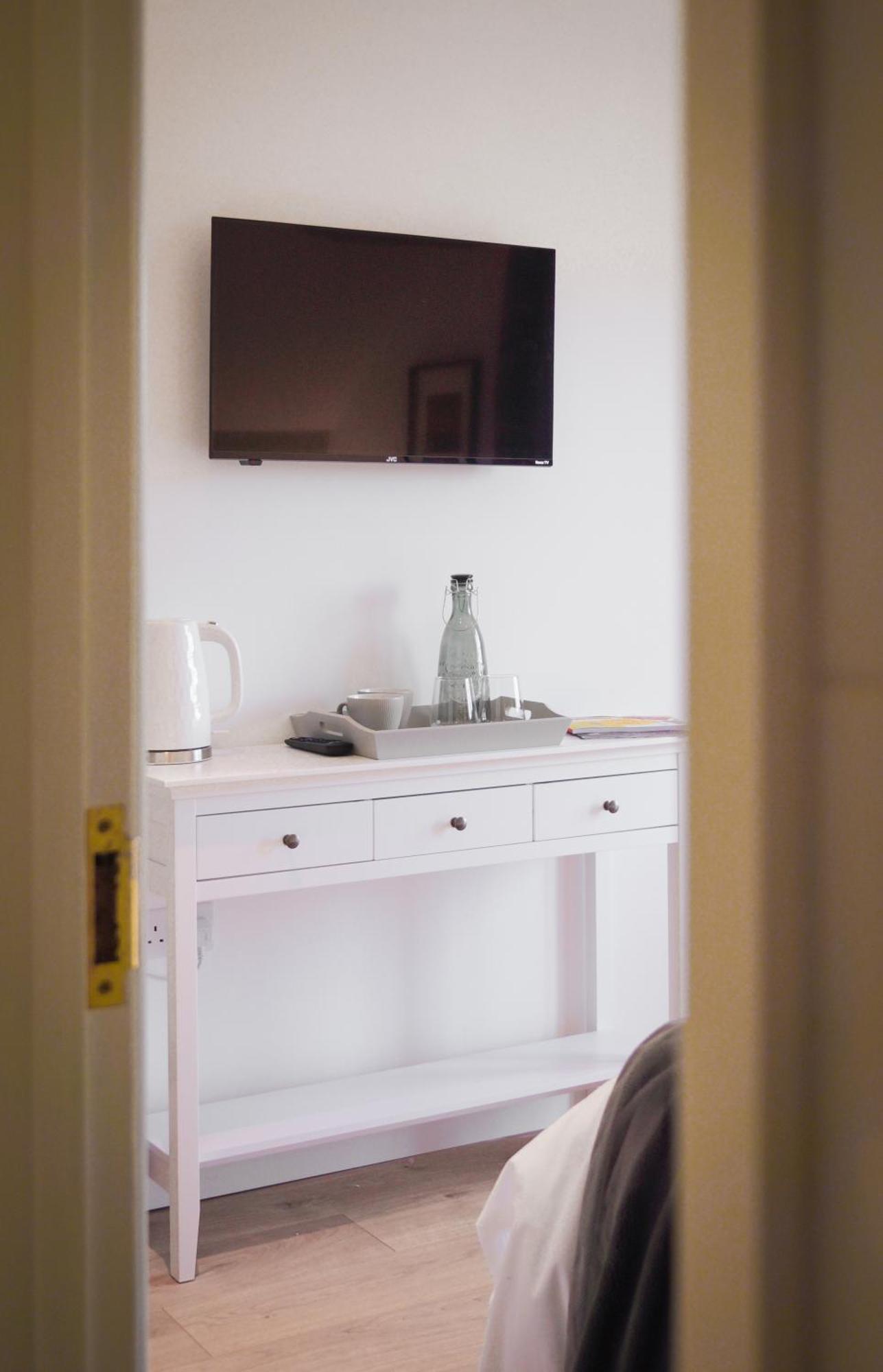 Lemon Tree Inn - Newly Refurbished Coastal Stay Swyre Bagian luar foto