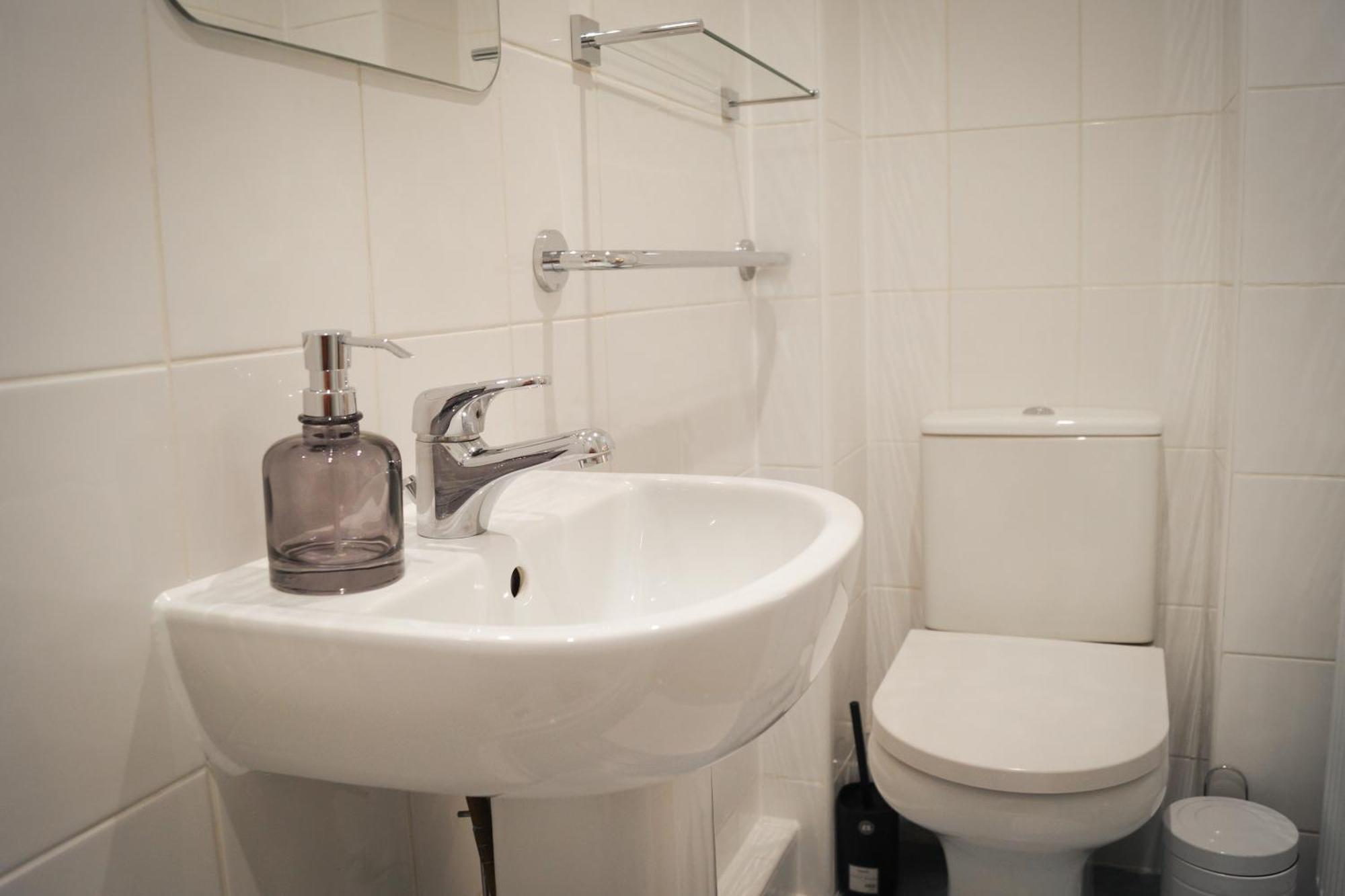 Lemon Tree Inn - Newly Refurbished Coastal Stay Swyre Bagian luar foto