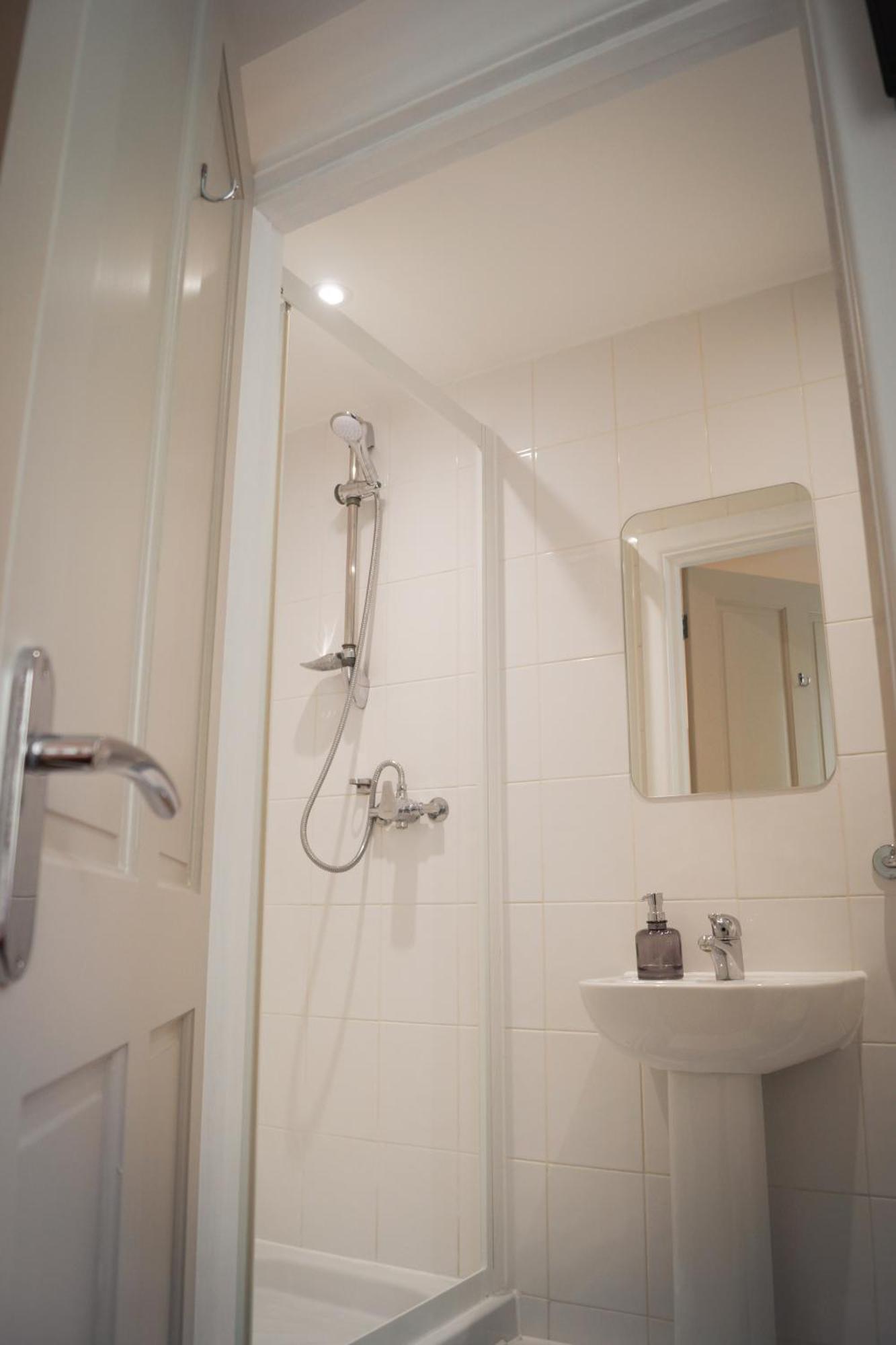 Lemon Tree Inn - Newly Refurbished Coastal Stay Swyre Bagian luar foto